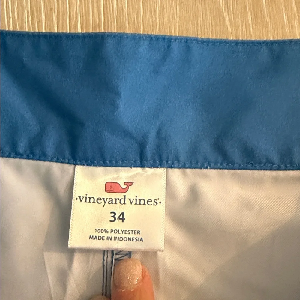 Vineyard Vines NWT Men’s Bathing Suit Size 34